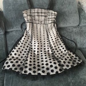 Black and white dress never worn
